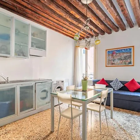 Ihomes-corte Del Calice Nel Cuore Di